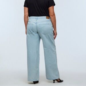 Madewell Low-Rise Superwide-Leg Jeans, size 32